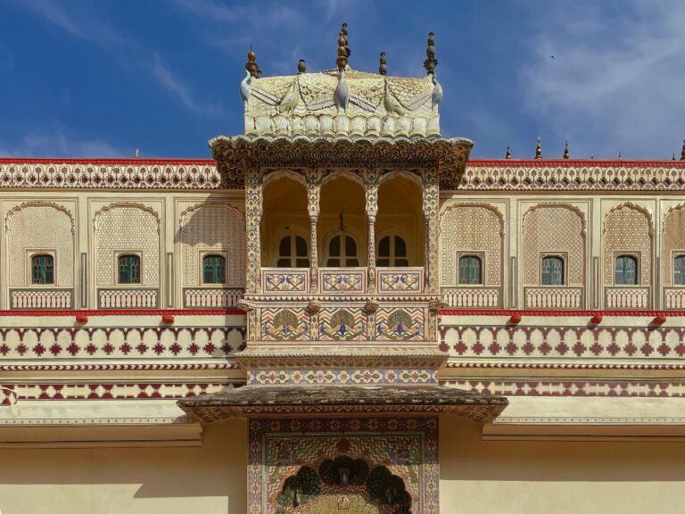 The facade of a haveli in Jaipur