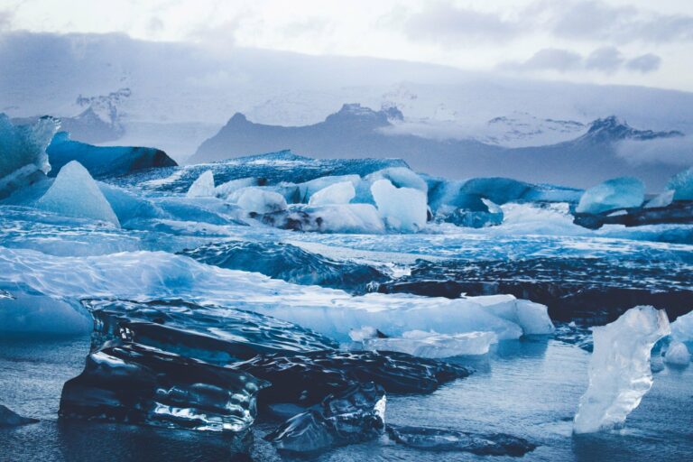 Blue icebergs in the Jökulsárlón glacier lagoon