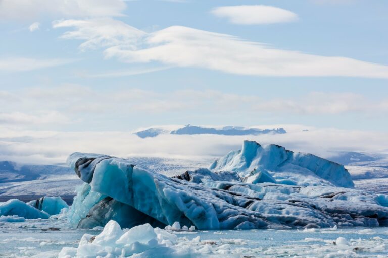Blue icebergs in the Jökulsárlón lagoon