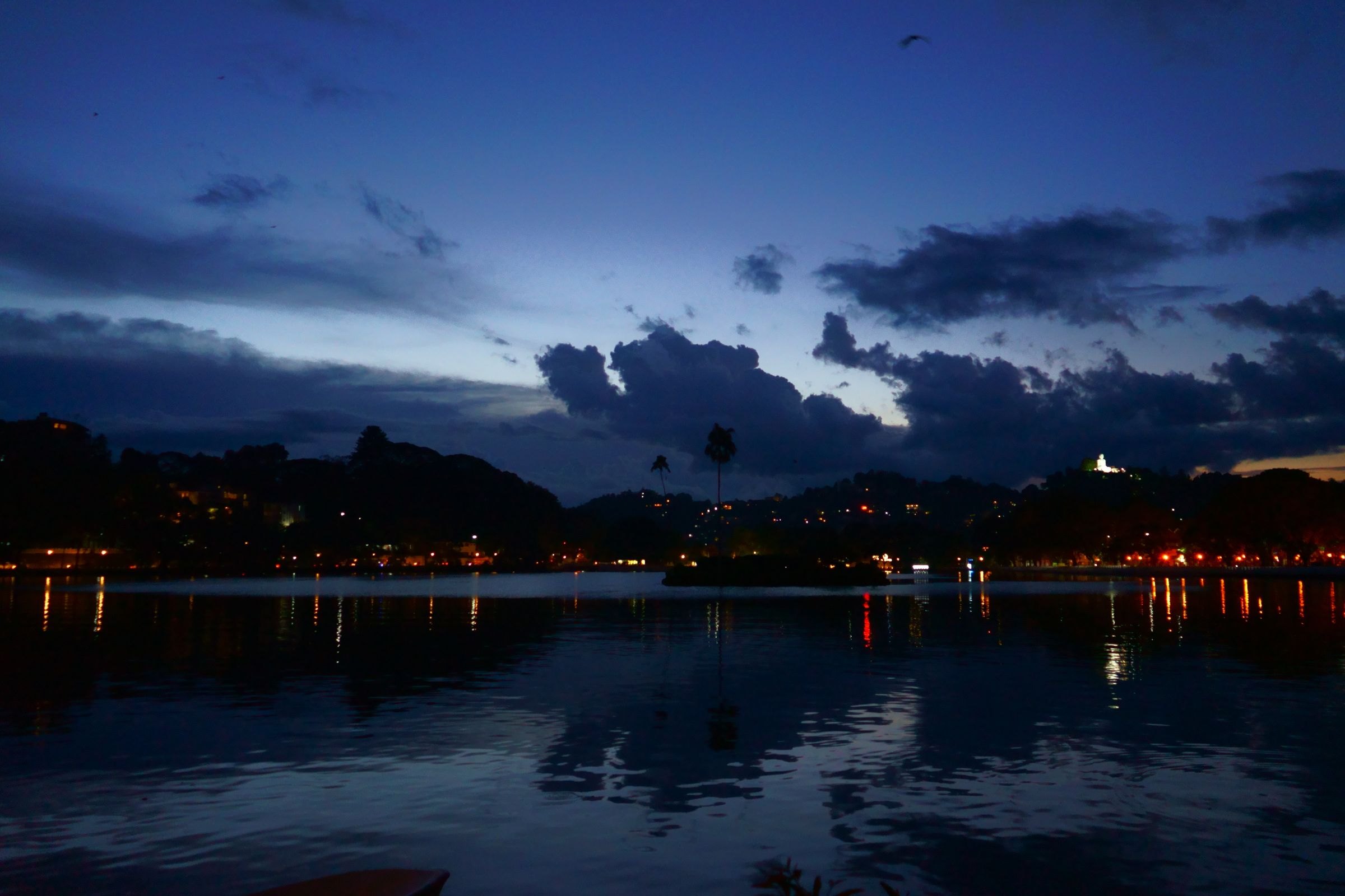 Kandy Lake at dusk