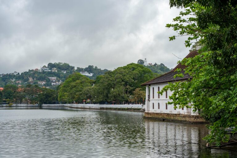 Kandy Lake and the Temple of the Tooth