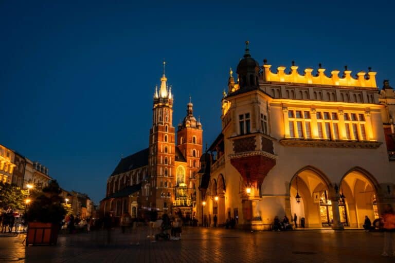 St Mary's Basilica and the Cloth Hall at night, Kraków