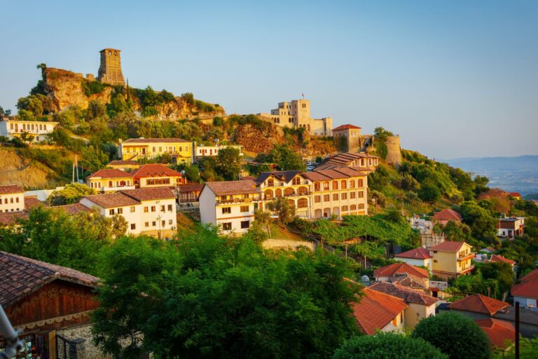 Krujë Castle and the old town
