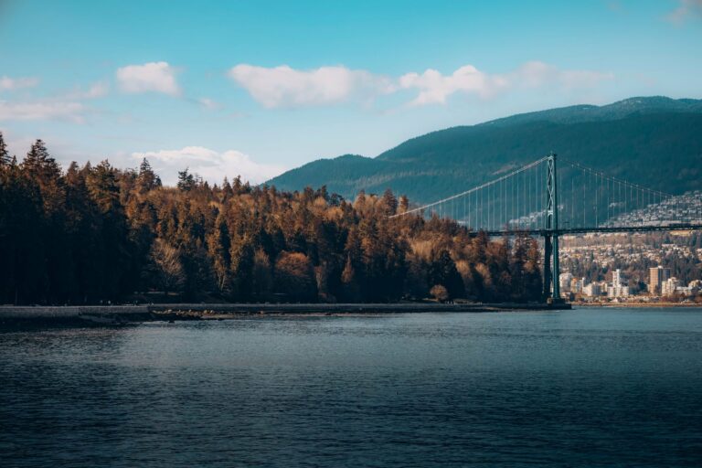Lions Gate Bridge in Vancouver