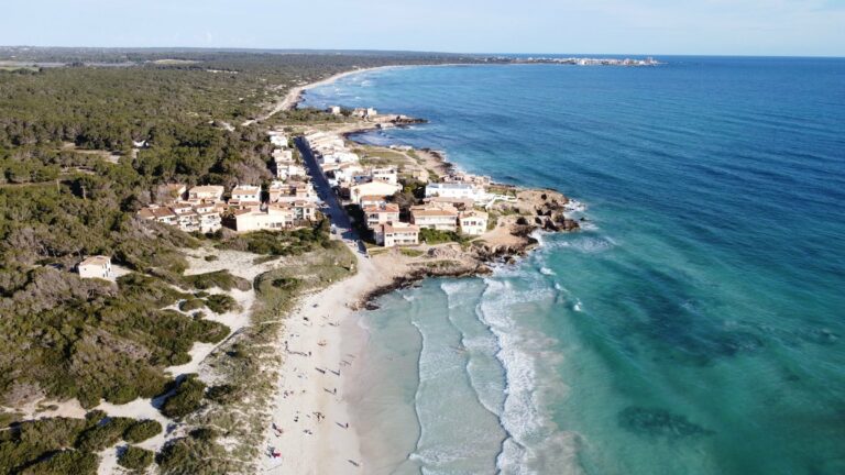 A sandy beach on the Mallorca coast from above