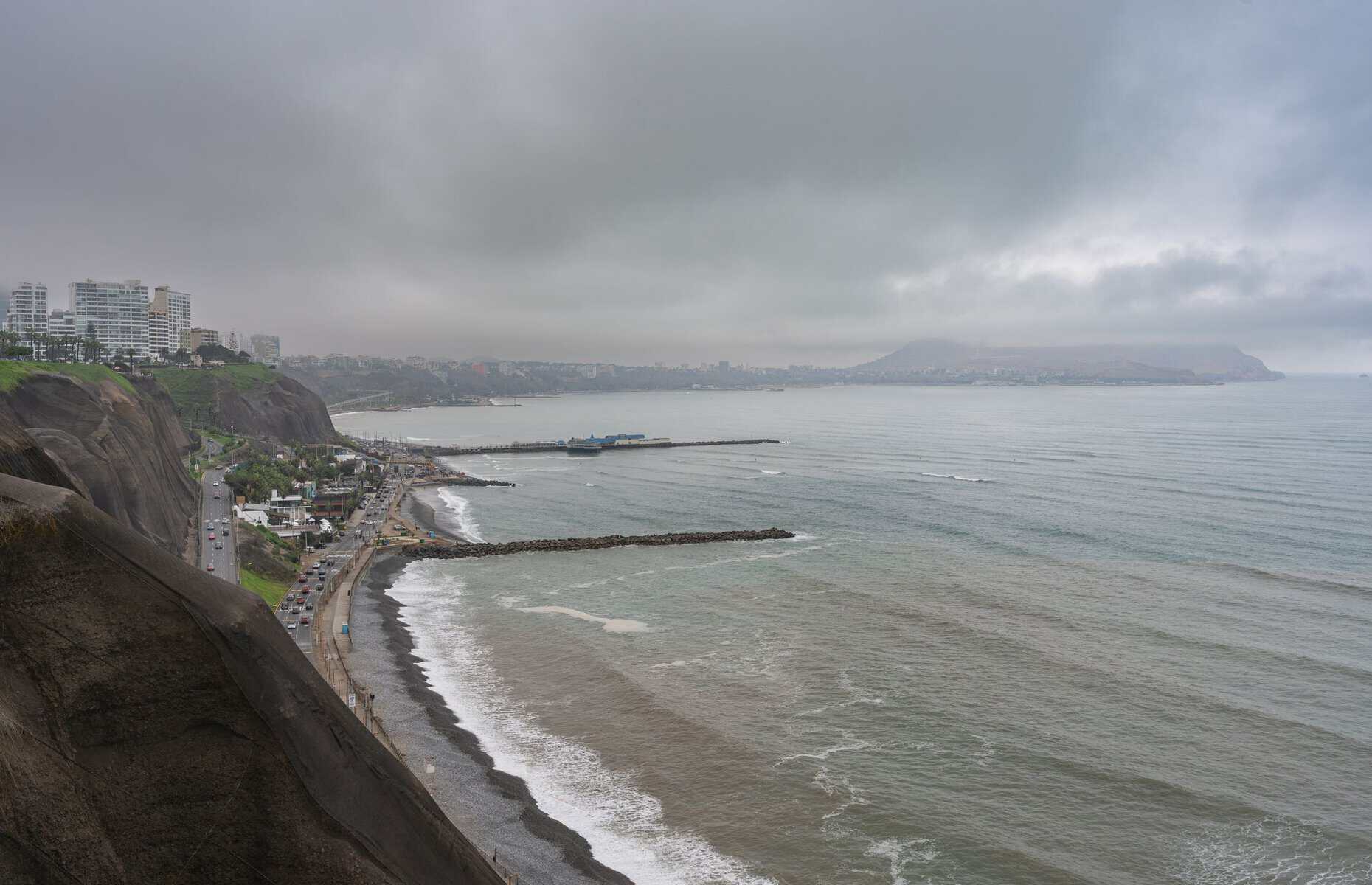 The Miraflores clifftops above the Pacific, Lima