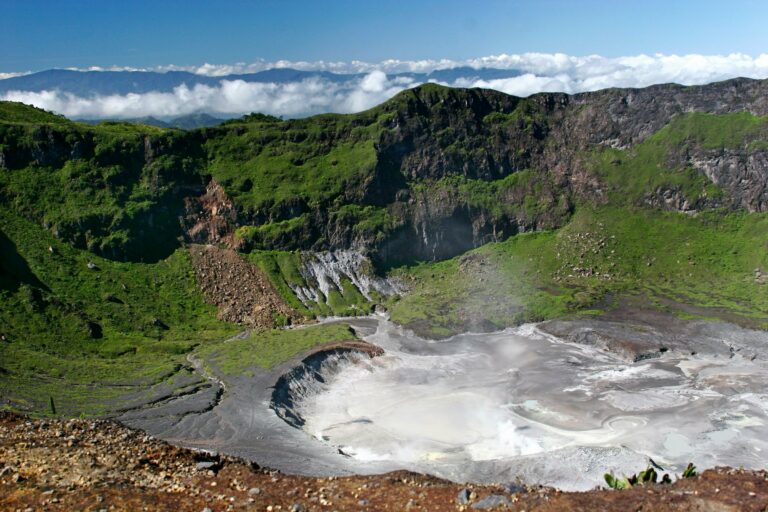 The crater of Mount Aso