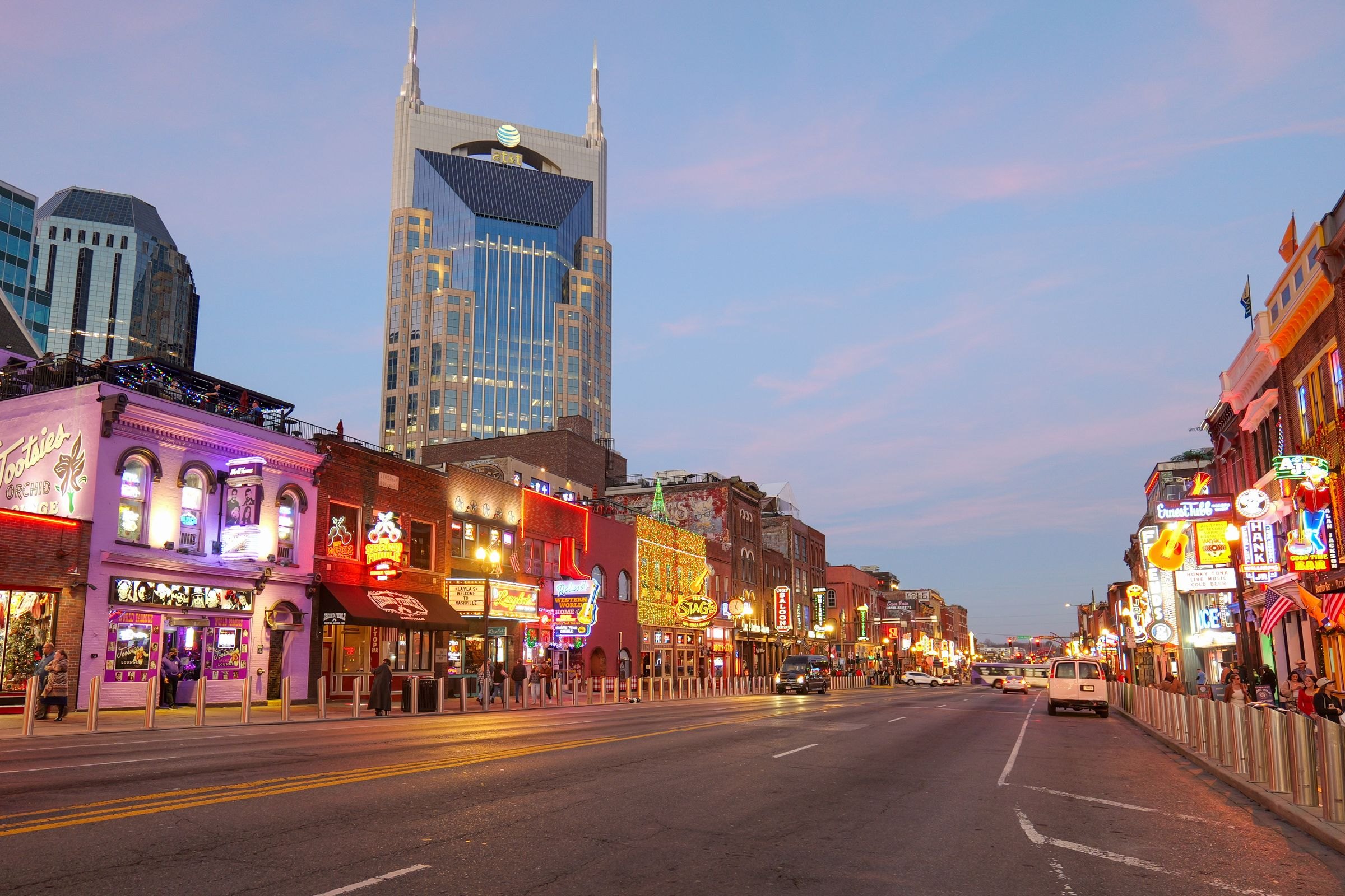 Broadway in Nashville at dusk