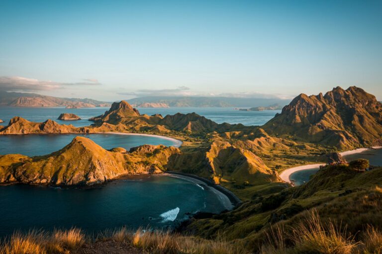 The bays of Padar Island