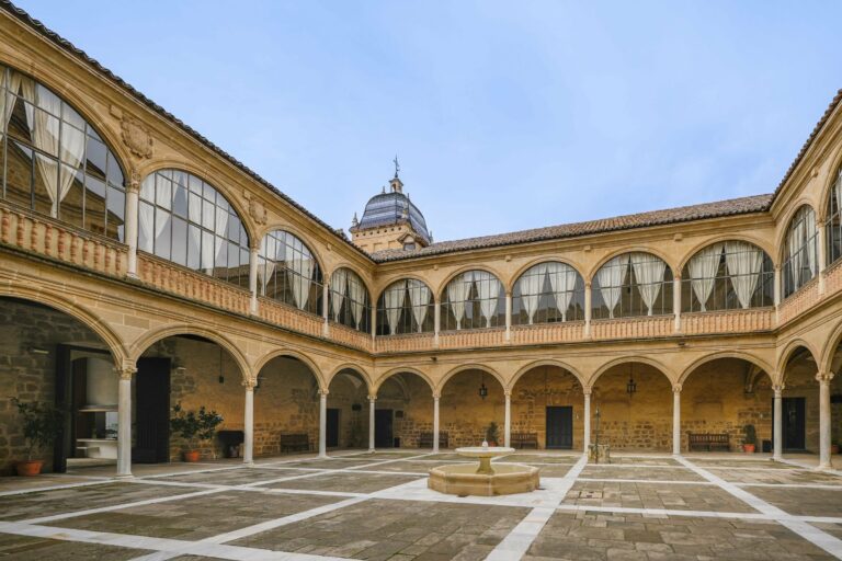 An arcaded Renaissance courtyard in Andalucía