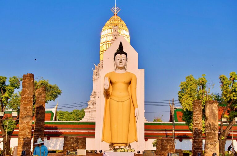 A standing Buddha at Wat Phra Si Rattana Mahathat, Phitsanulok