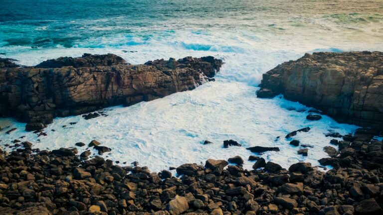 Waves on the rocky shore of Plettenberg Bay
