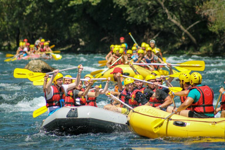 Rafts tackling the rapids