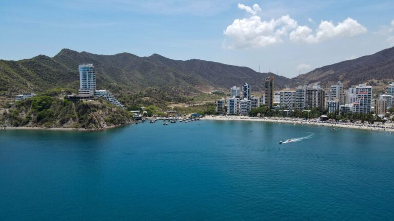 Santa Marta's bay and mountains