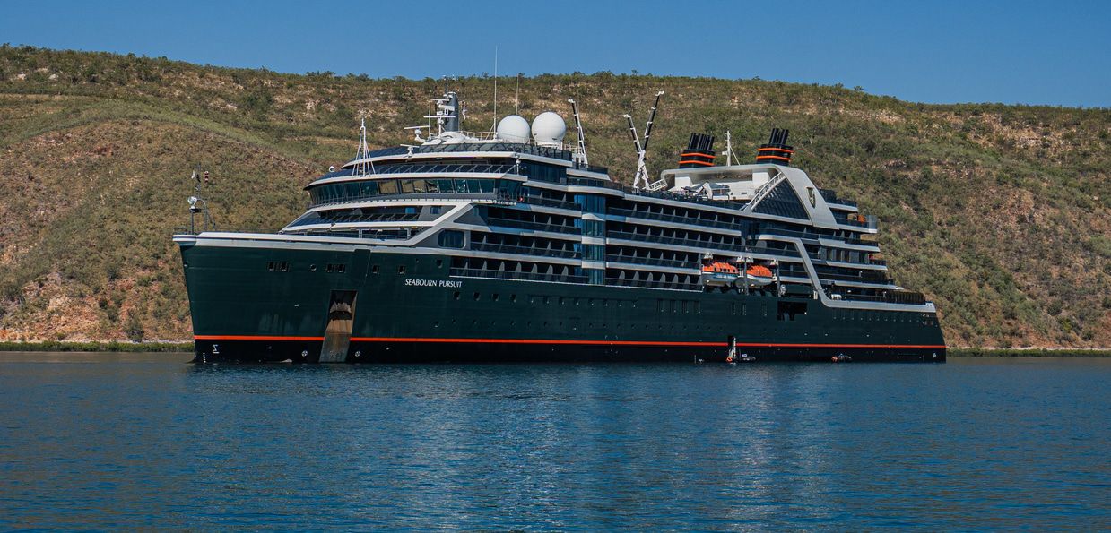 Seabourn Pursuit exterior by Harry Rogers
