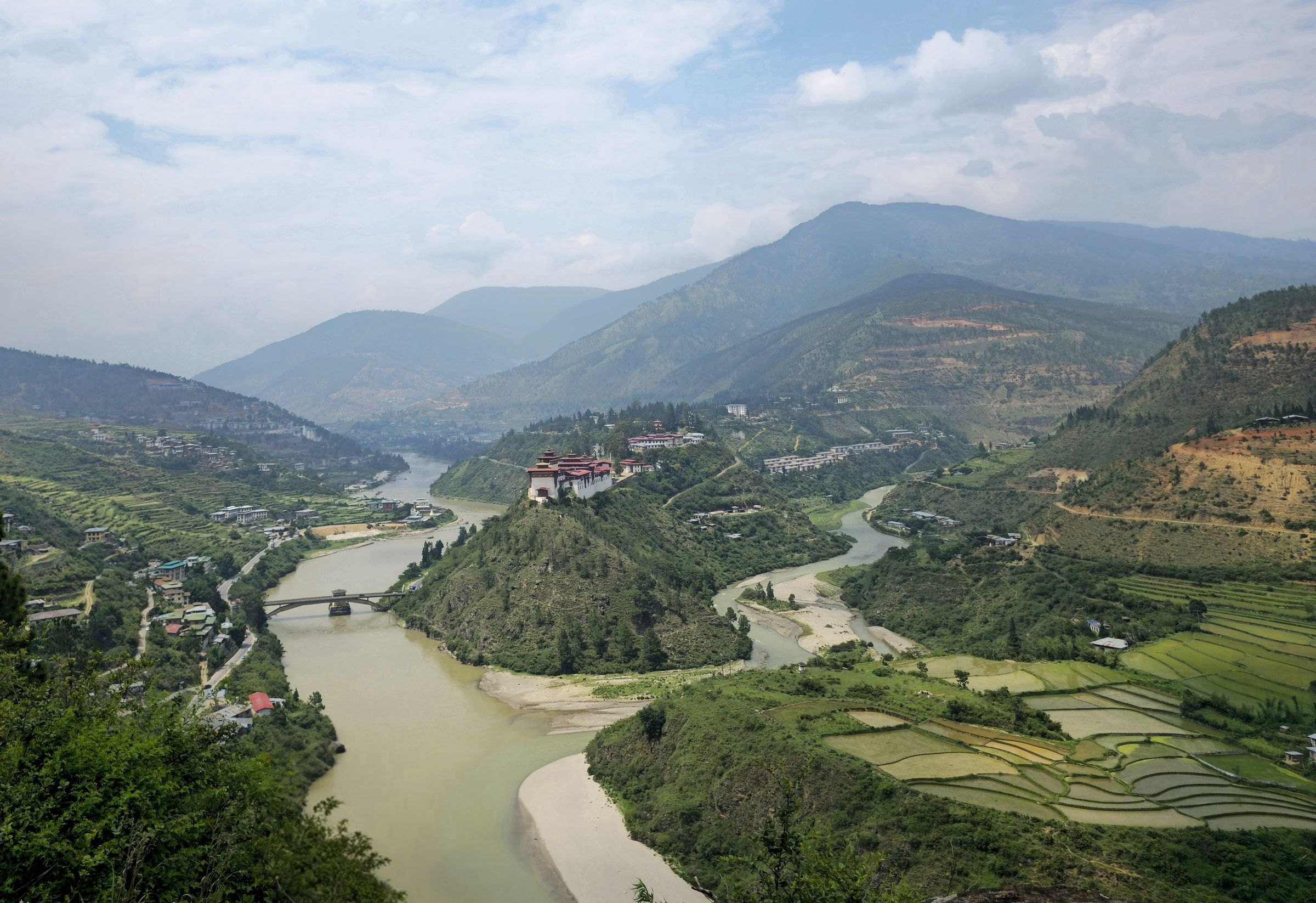 The Punakha valley and the Mo Chhu river