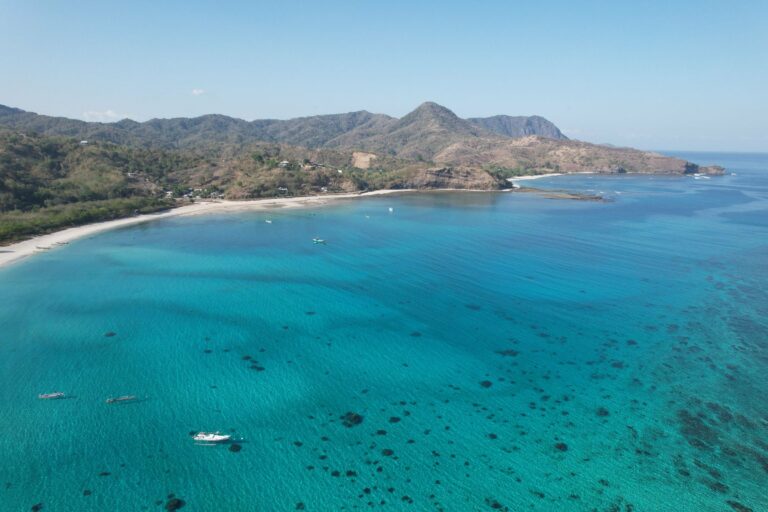 Turquoise water and coastline in Lombok