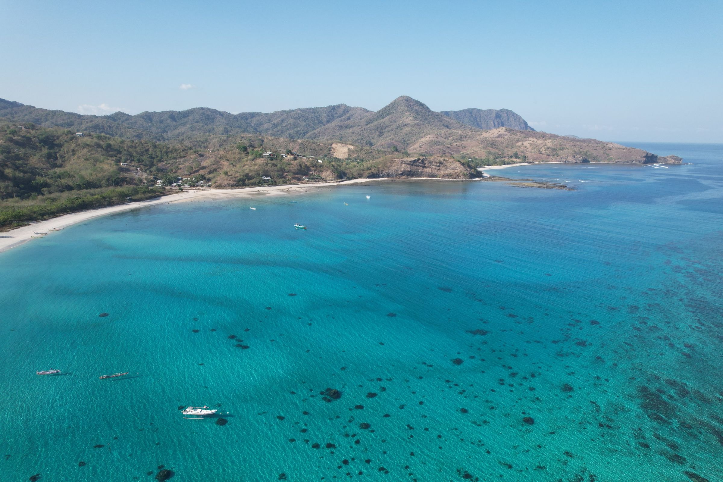 Turquoise water and coastline in Lombok