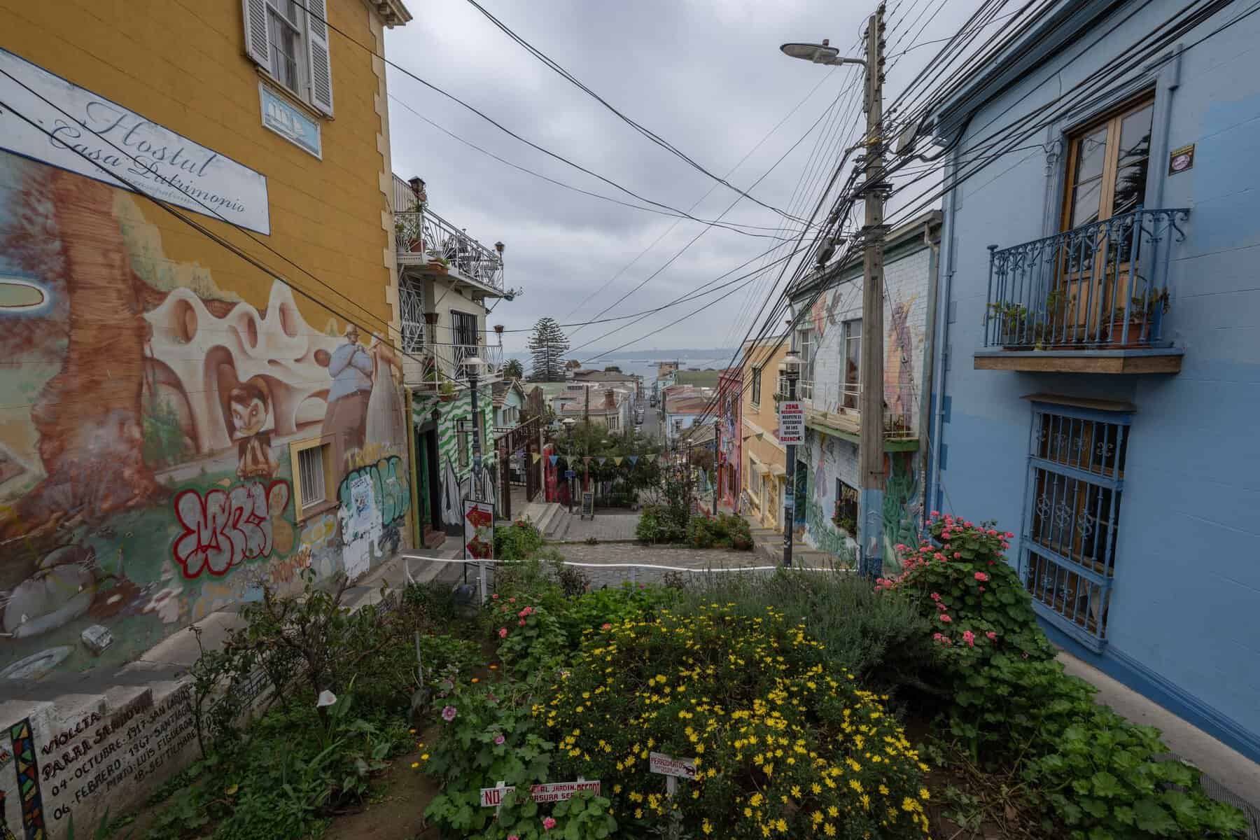 Street art and murals in Valparaíso