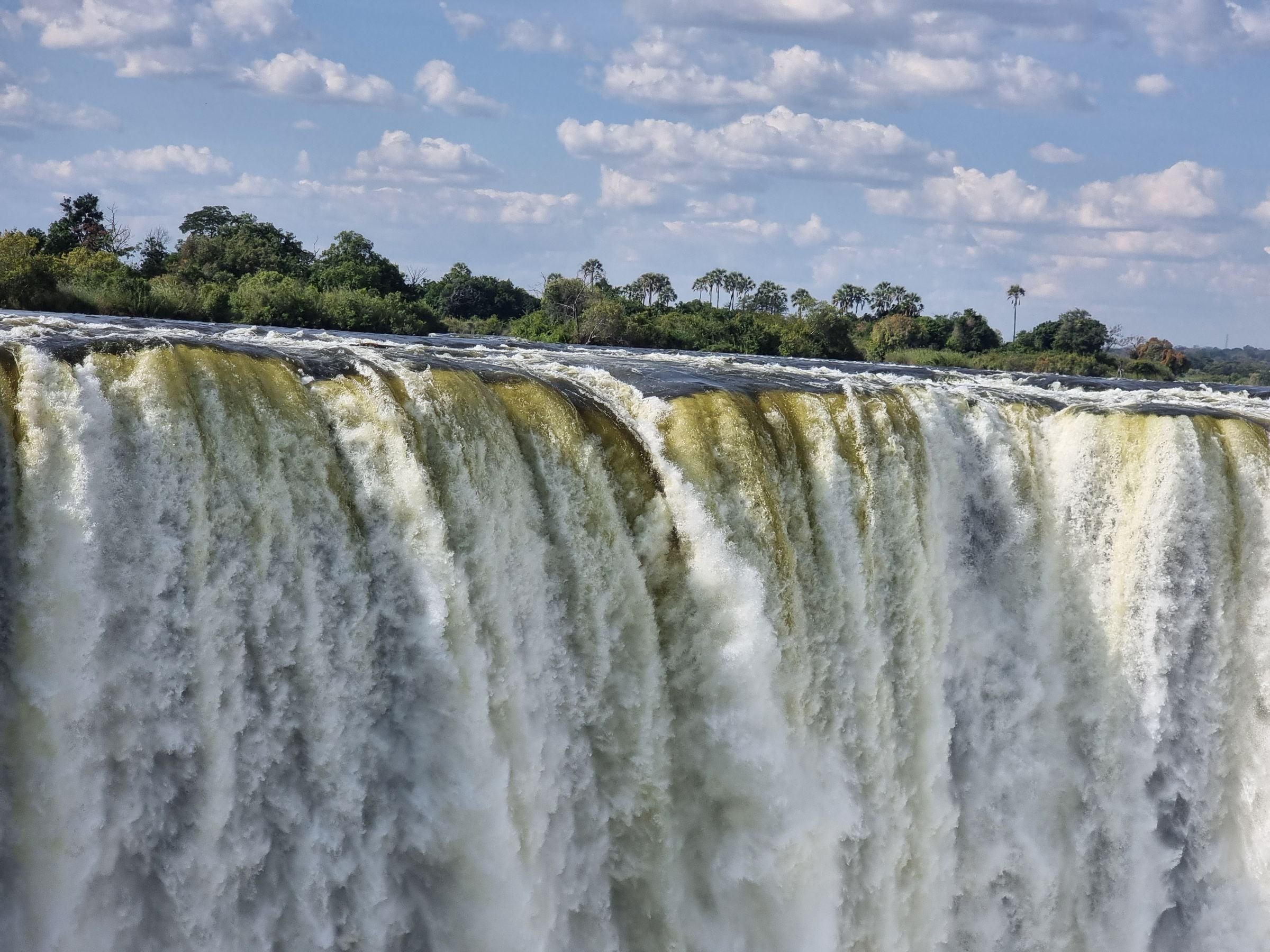 Victoria Falls in full flow
