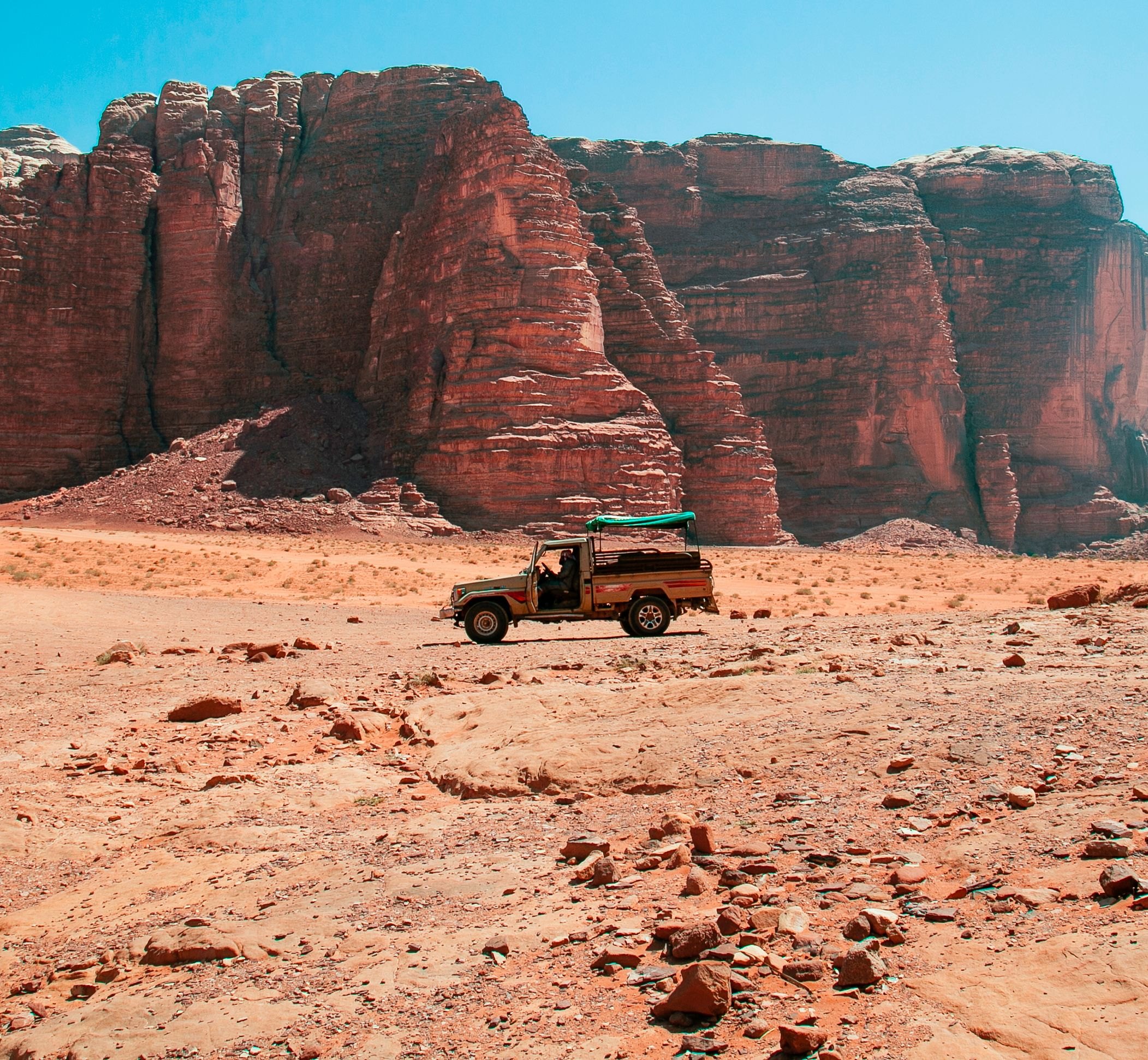 A 4x4 in the Wadi Rum desert