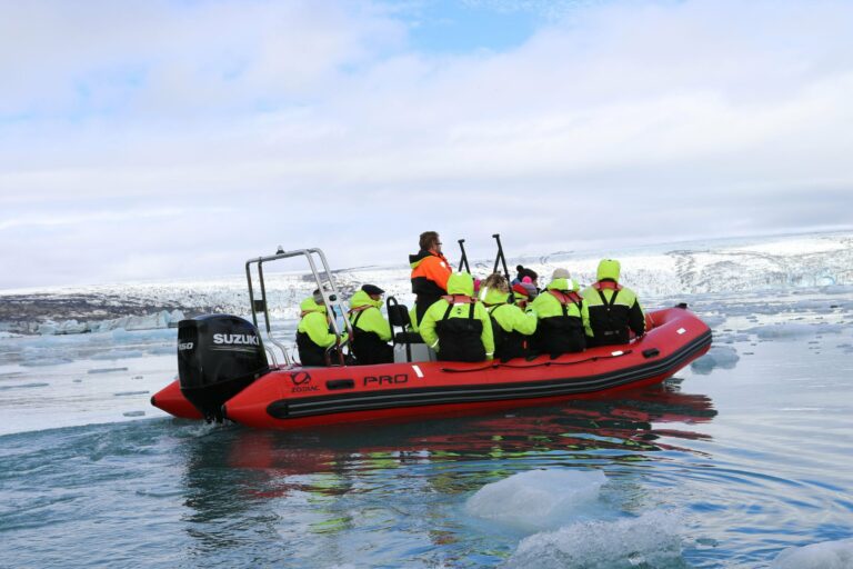 A Zodiac ride among the ice