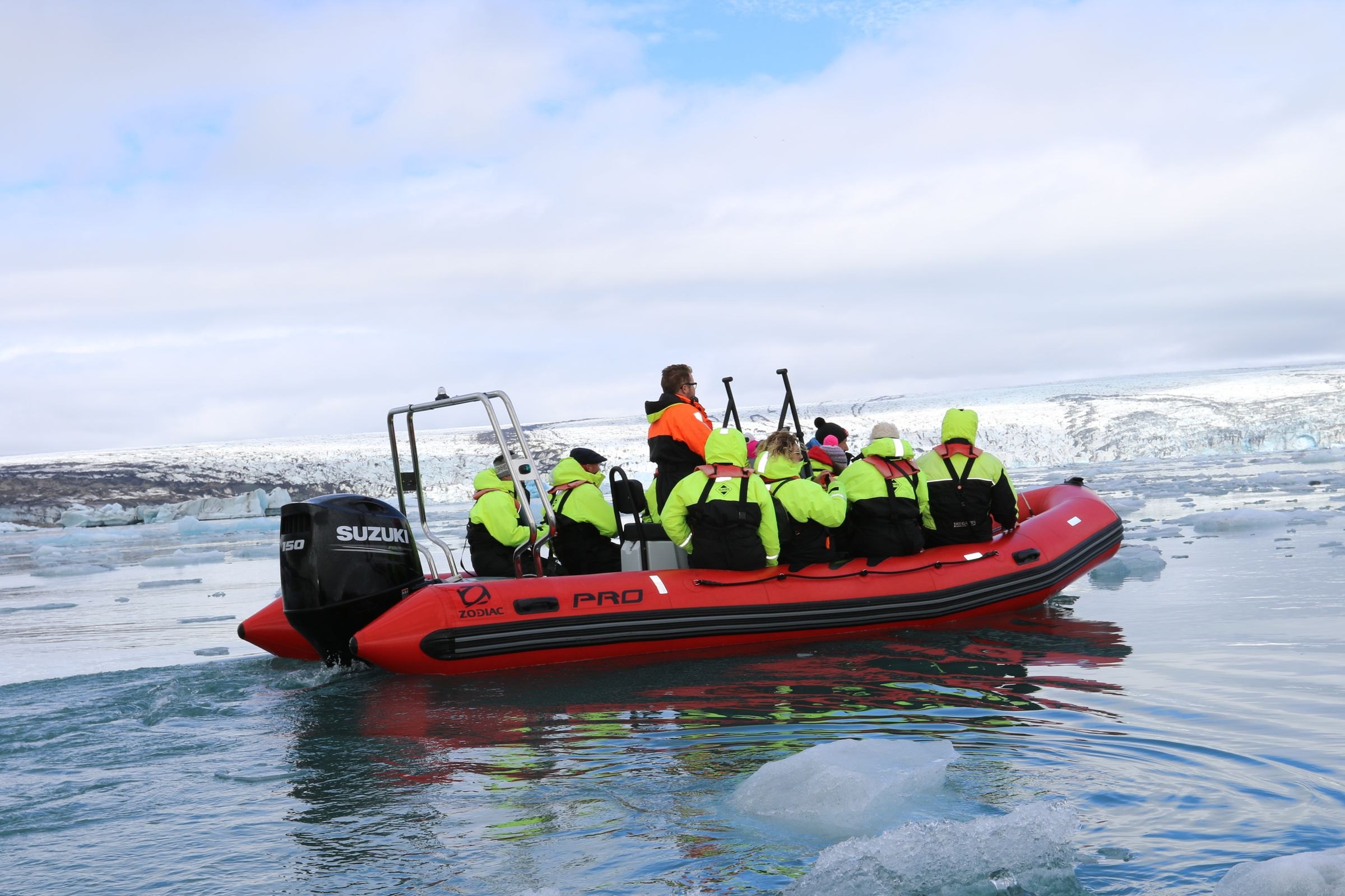 A Zodiac ride among the ice